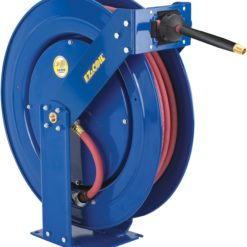 En Slangvinda med broms EZ-T - Ø3/8" - 23m Max 21 Bar slangrulle med en slang fäst på.
